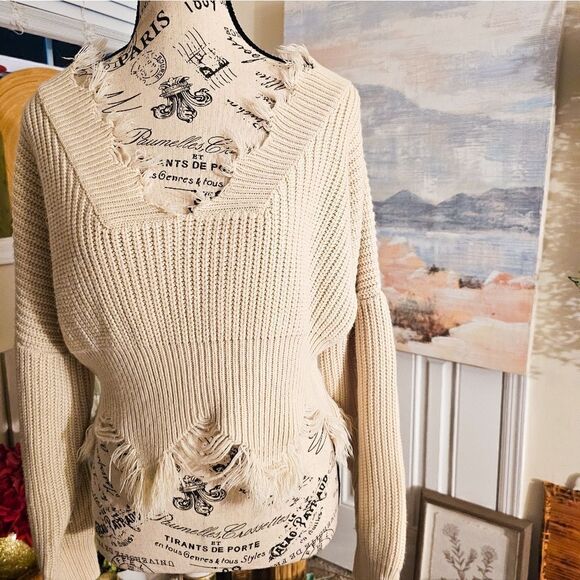 New Pookie & Sebastian Distressed Hem V- NeckCasual Crop Sweater Top. - Picture 5 of 14